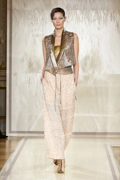 Look 7